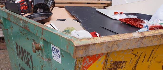 Filling a skip